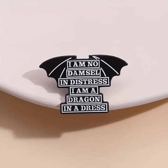 Damsel in distress pin - Picture 3 of 3